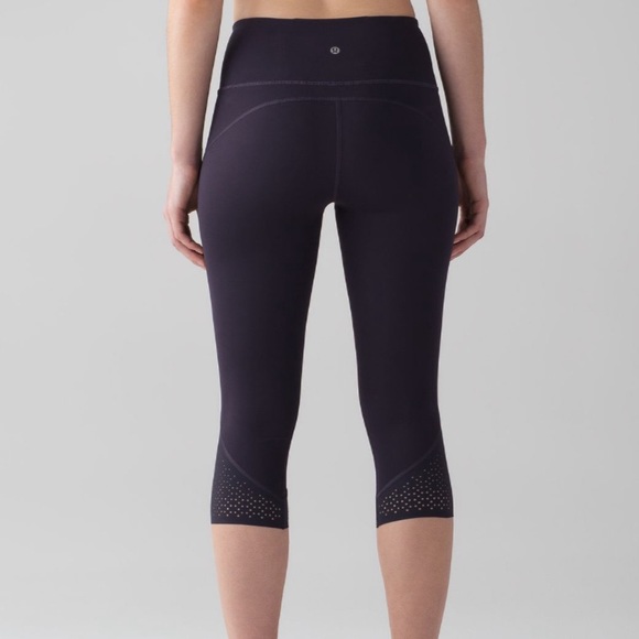 Lululemon Anew Crop (21") Black Grape Purple 4 - Picture 2 of 8